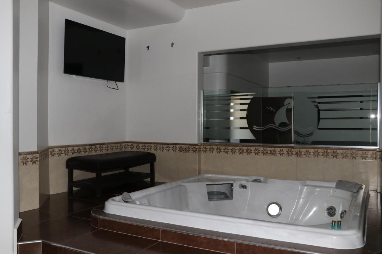 Motel Marina Marbella Love hotel